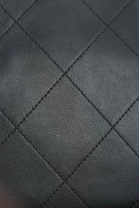 Chanel 25A 高级手工坊 购物袋 原厂黑牛 小号 图6
