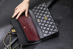Classic Flap万年经典款Cf中号鱼子酱球纹 图8