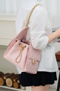 Chanel small hobo 粉色 小号 图7