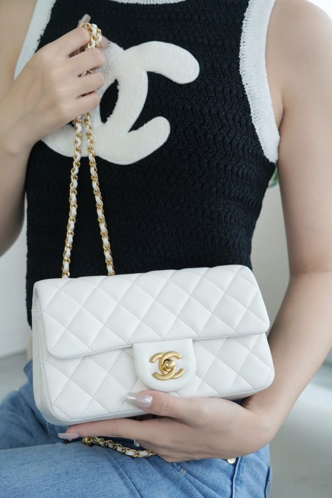 Chanel 金属球 Mini 仙女白 图1
