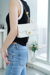 Chanel 金属球 Mini 仙女白 图3