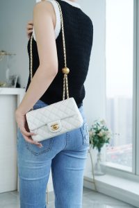 Chanel 金属球 Mini 仙女白 图6