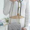 Chanel 王̆̈炸̆̈ CF金属球 方胖子 浅灰色 图1