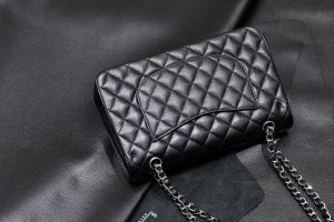 原厂皮 Classic Flap万年经典款Cf中号鱼子酱球纹 图4