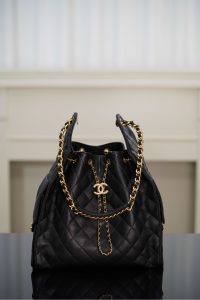 Chanel hobo bag 抽绳水桶包 黑金鱼子酱 中号 图1