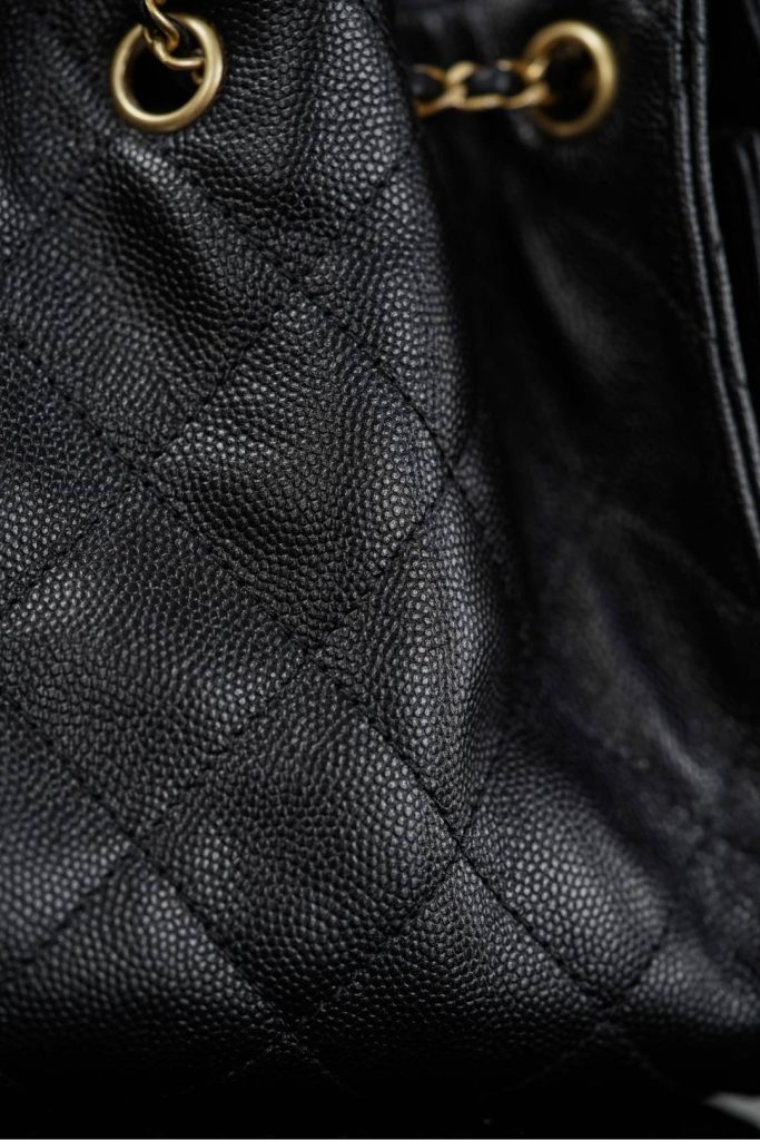 Chanel 26C系列 25bag mini鱼子酱 黑金 图1