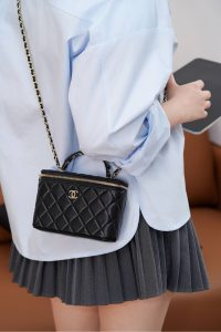 chanel 25P 新款编织手柄 盒子包 图1