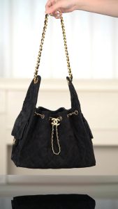 Chanel 黑色麂皮hobo 小号 图1