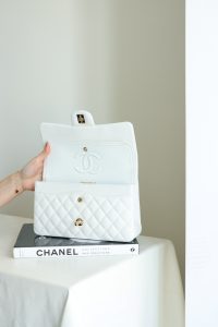 原厂皮 Classic Flap系列中号25cm 图8