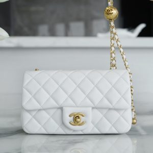 Chanel 金属球 Mini 仙女白 图1