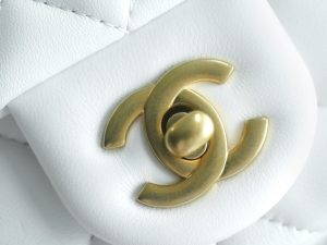 Chanel 金属球 Mini 仙女白 图9