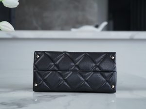 CHANEL 24p 手柄kelly盒子 黑色小号 图9