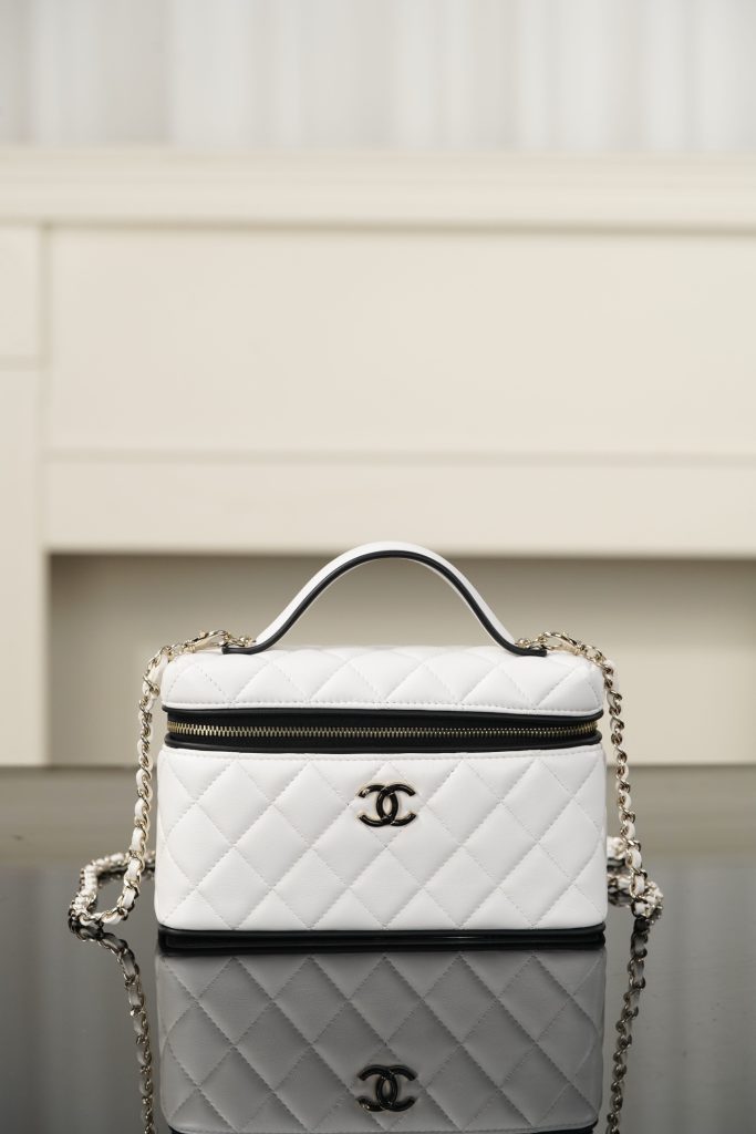 Chanel 26ss隐藏款 熊猫拼色LP盒子包 白色 图1