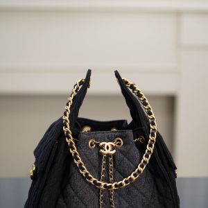 Chanel small hobo bag 黑色牛仔小号 图1
