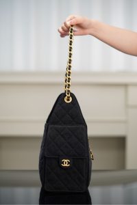 Chanel small hobo bag 黑色牛仔小号 图6