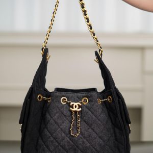 Chanel small hobo bag 黑色牛仔小号 图10