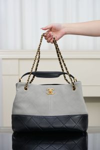 Chanel 25A 麂皮购物袋 灰色小号 图4