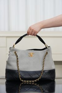 Chanel 25A 麂皮购物袋 灰色小号 图5