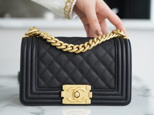 Chanel leboy 大球纹黑金小号 图2