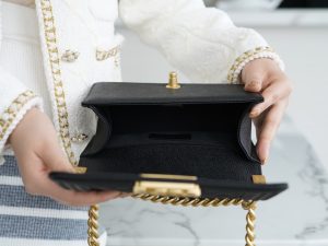 Chanel leboy 大球纹黑金小号 图7