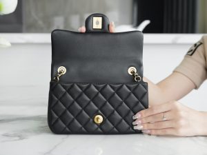 Chanel 23C大mini金属球 黑色 图7