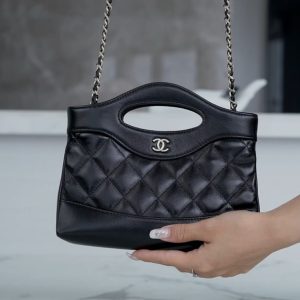 CHANEL 横款31bag nano 黑色 图1