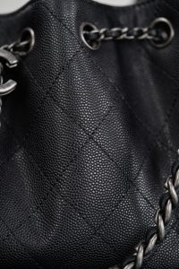Chanel 26C系列 25bag mini鱼子酱 黑球银 图3