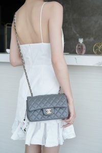 CF Classic Flap |羊皮 MINI 深灰色 图1