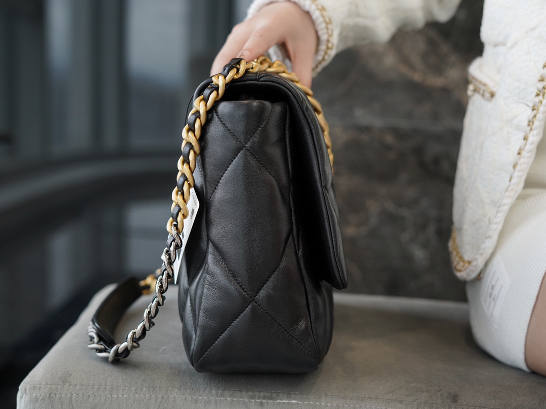 CHANEL BAG 经典黑 maxl 图4