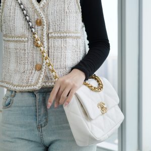 Chanel 19bag 白雪公主 小号 图1