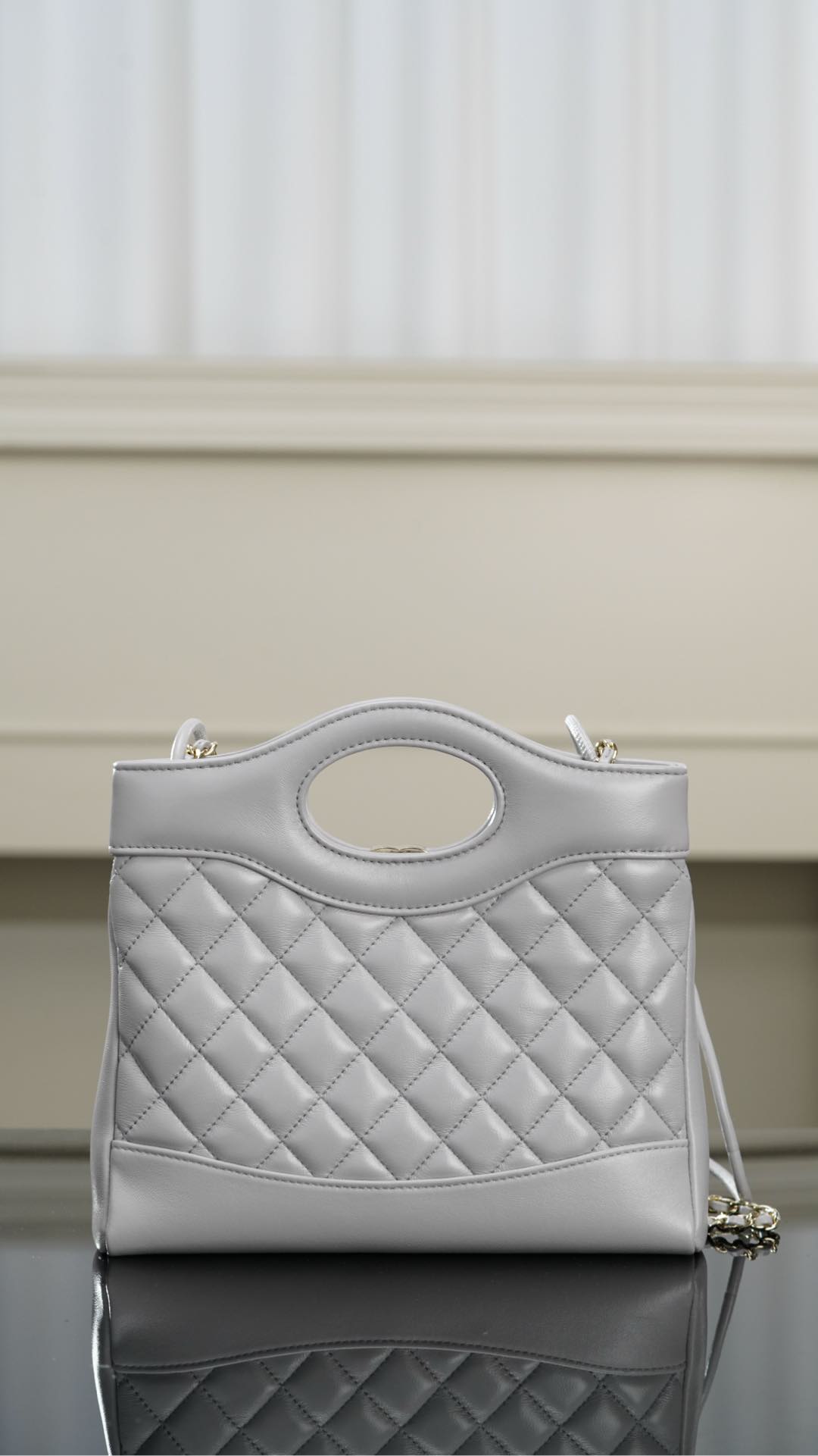 Chanel 31bag mini 浅灰 图2