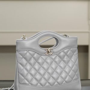 Chanel 31bag mini 浅灰 图3
