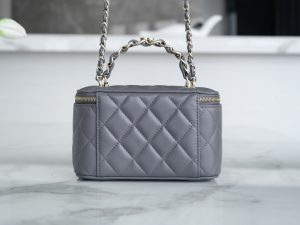 Chanel 23k 小双C”手柄长盒子 灰色 图3