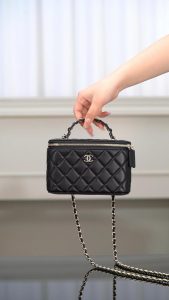 chanel 25P 新款编织手柄 盒子包 图1