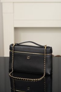 Chanel 26A系列 LP盒子包 黑金 大号 图4