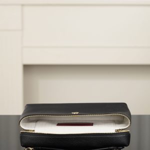 Chanel 26A系列 LP盒子包 黑金 大号 图8