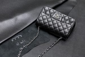 原厂皮 Classic Flap万年经典款Cf大mini鱼子酱球纹回货 图3