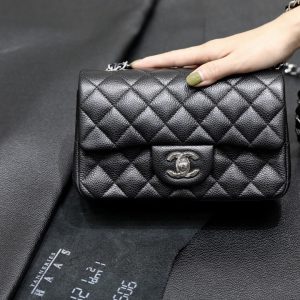原厂皮 Classic Flap万年经典款Cf大mini鱼子酱球纹回货 图1