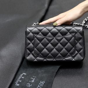 原厂皮 Classic Flap万年经典款Cf大mini鱼子酱球纹回货 图4