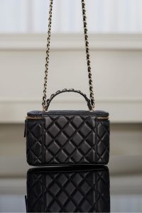 chanel 25P 新款编织手柄 盒子包 图2