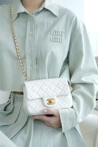 Chanel 金属球方胖子 白色 图9
