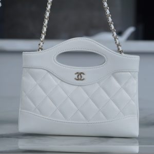 CHANEL 横款31bag nano 白色 图2