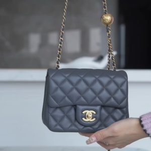 Chanel 金属球方胖子 深灰色 图1