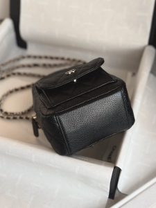 24c mini双肩包 黑色 尺寸18*22*10cm 图2