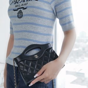 CHANEL 横款31bag nano 黑色 图3