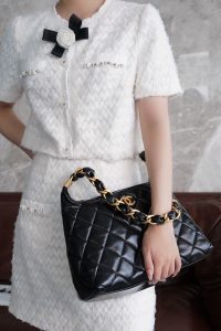 Chanel 24a Hobo黑色 大号 图3