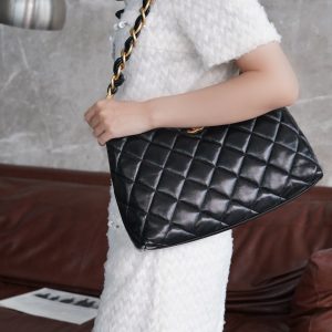 Chanel 24a Hobo黑色 大号 图8