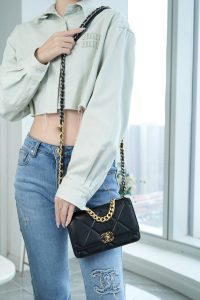 CHANEL 23p 新款19woc 黑金 图4
