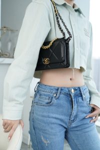 CHANEL 23p 新款19woc 黑金 图8