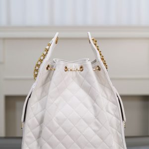 Chanel hobo bag 白色鱼子酱 中号 图2